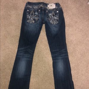 jeans size 26 slim boot. worn once.
